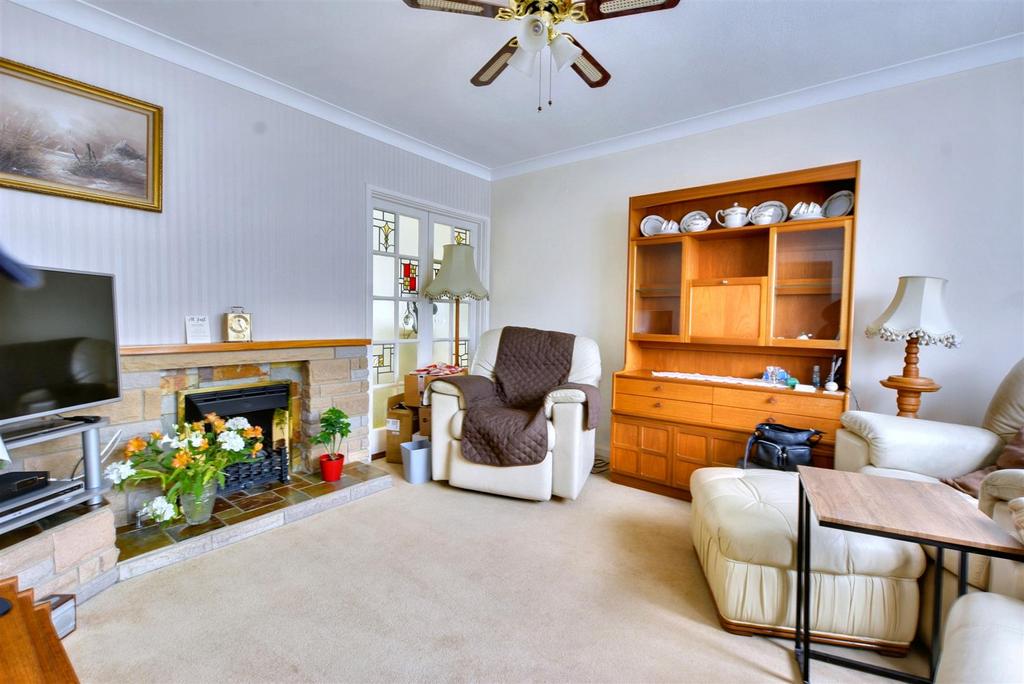 Living Room 3.jpeg