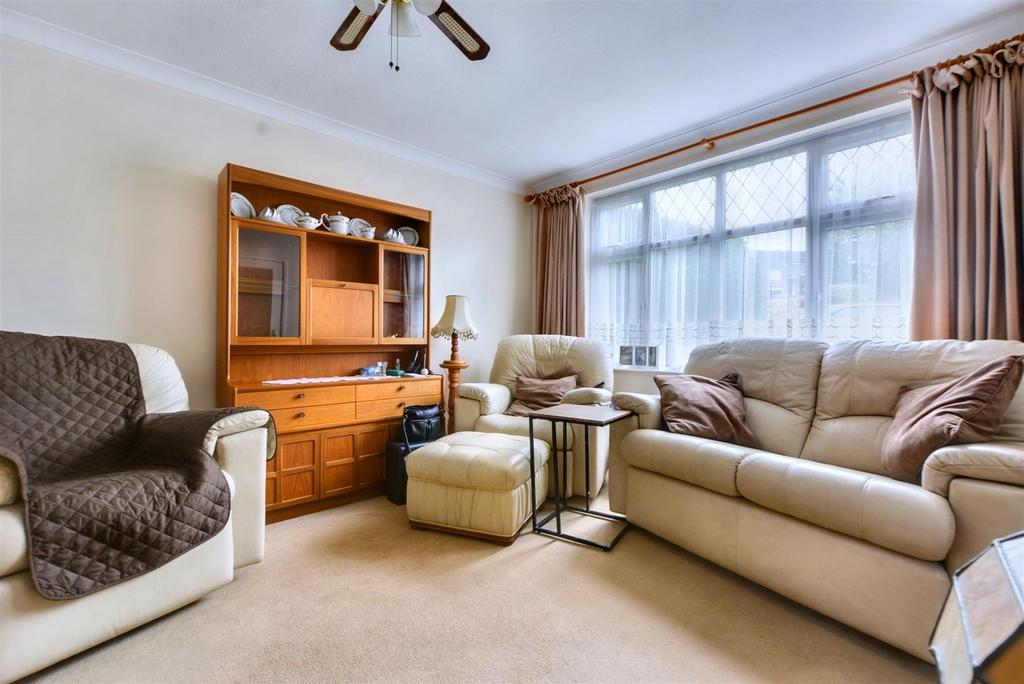 Living Room 2.jpeg