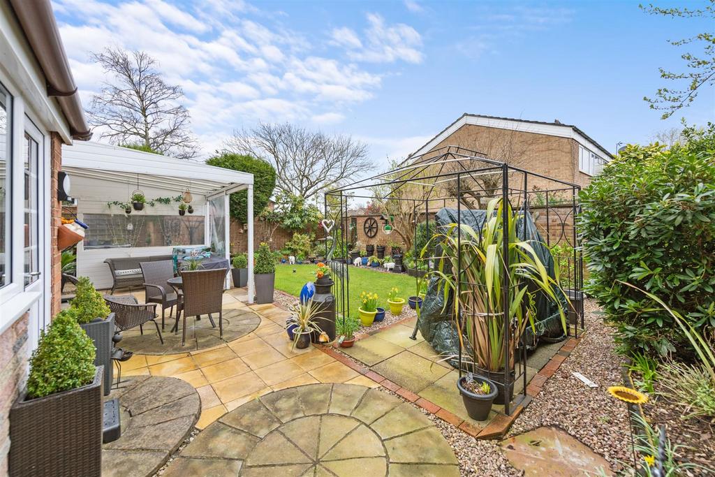 Damson Lane, Solihull 4 bed detached house for sale £500,000