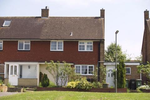 2 bedroom semi-detached house to rent, Scotts Farm Road, West Ewell, KT19