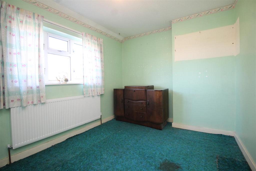 Bedroom 2.JPG