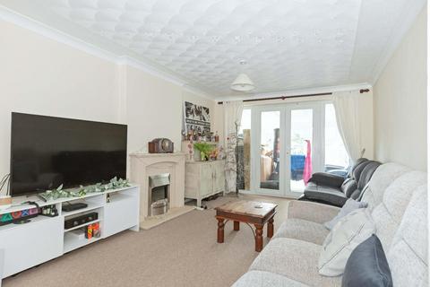 15 Carnforth Road, Sompting, Lancing, BN15 9TQ