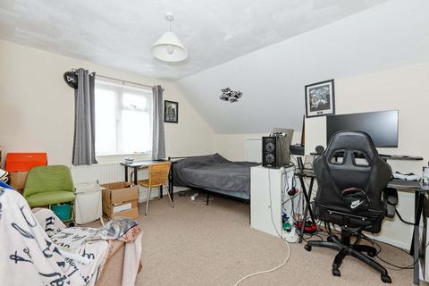 15 Carnforth Road, Sompting, Lancing, BN15 9TQ