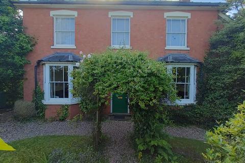 5 bedroom detached house for sale, Station Road, Fernhill Heath, Worcester