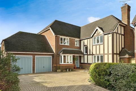 5 bedroom detached house for sale - Loveday Drive, Leamington Spa