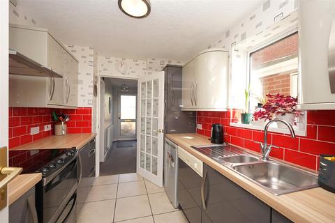 6 Chestnut Walk, Barrow-in-furness, LA13 0JB