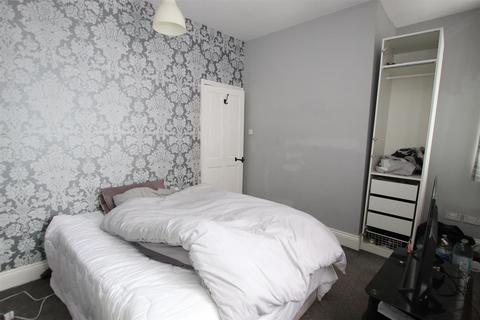 2 bedroom end of terrace house for sale - Walter Street, Idle, Bradford