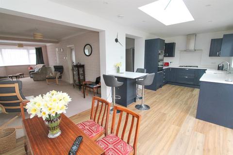 28 Mead Crescent, Sutton, SM1 3QS