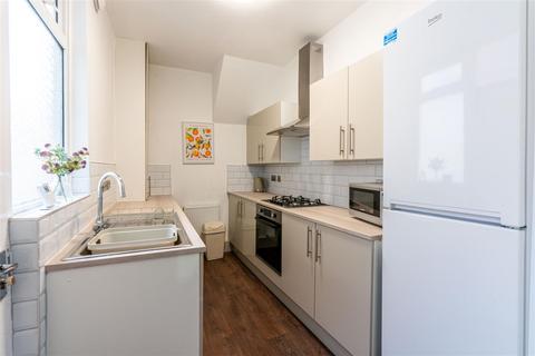 2 bedroom flat to rent, *New Refurb* Addycombe Terrace, Heaton, NE6