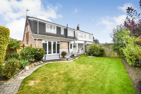 4 bedroom semi-detached house for sale, Burton Road, Cottingham