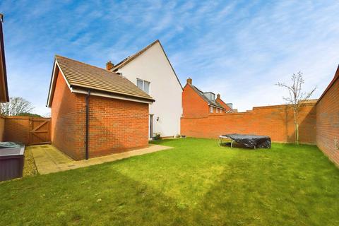 4 bedroom detached house for sale, Hollowbread Gardens, Southampton SO31