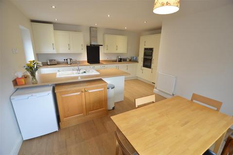 3 bedroom detached bungalow for sale, Station Rise, Leyburn