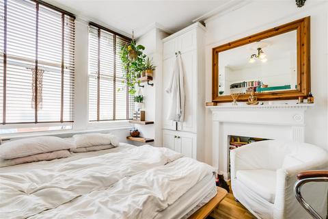 2 bedroom flat to rent - Eyot Gardens, Hammersmith