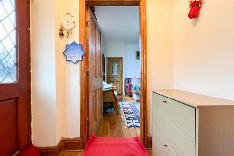 3 bedroom end of terrace house for sale - Lees Hall Road, Dewsbury