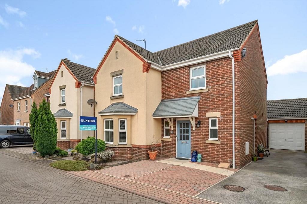 Kaye Drive, Osgodby, Selby 4 bed detached house for sale £345,000