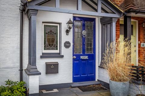 2 Rosebery Road, Cheam, Sutton, SM1 2BW