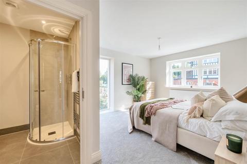 4 bedroom townhouse for sale, Kingswood Mews, Waterhouse Lane, Kingswood