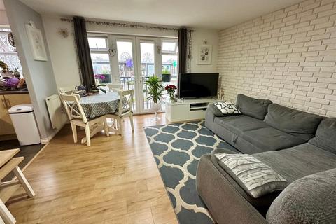 2 bedroom apartment for sale, Huxley Court, Stratford-Upon-Avon