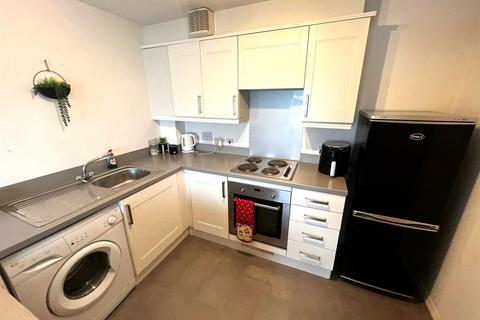 1 bedroom apartment for sale - Phoebe Road, Pentrechwyth, Swansea