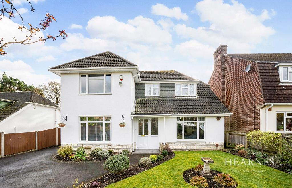 Parkway Drive, Queens Park, Bournemouth, BH8 3 bed detached house for