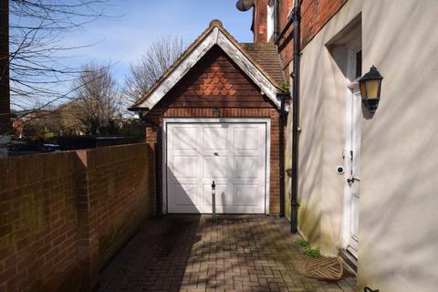 Flat 1, Alastair Court, 30 Compton Street, Eastbourne, BN21 4EL