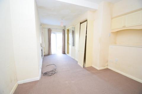 Flat 1, Alastair Court, 30 Compton Street, Eastbourne, BN21 4EL