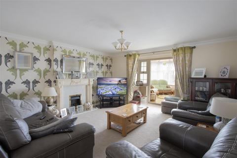 4 bedroom detached house for sale - West Croft Court, Inkersall, Chesterfield