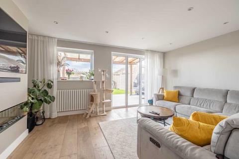 143 Leas Drive, Iver, SL0 9RP