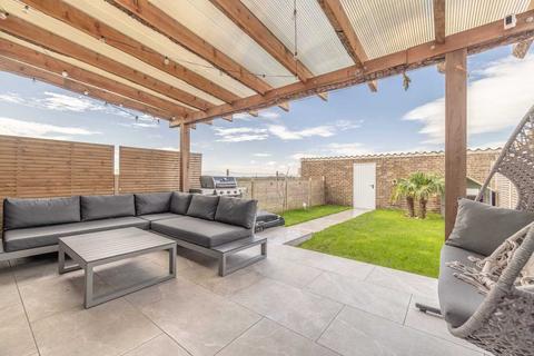 143 Leas Drive, Iver, SL0 9RP