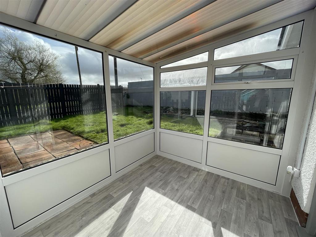 Entrance Porch/Conservatory