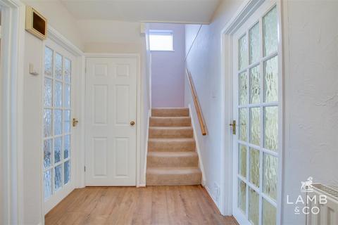 1 Abbotts Close, Clacton-on-sea, CO15 4EX