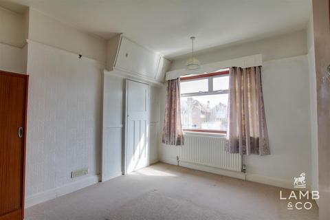 3 bedroom semi-detached house for sale, Astley Road, Clacton-On-Sea CO15