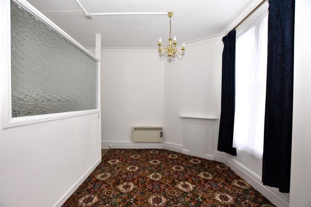 Dining breakfast area.JPG
