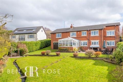 41 Blackburn Brow, Chorley, PR6 9AG