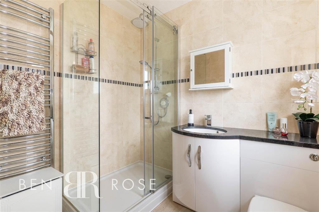 Master Ensuite