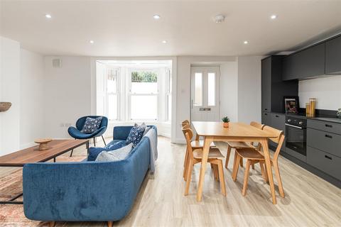 2 bedroom flat to rent, Akenside Terrace, Jesmond, Newcastle Upon Tyne