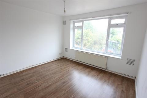 2 bedroom flat for sale, South Norwood Hill, London