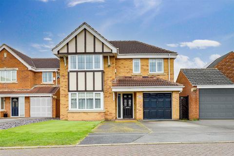 4 bedroom detached house for sale, Claymoor Close, Mansfield NG18