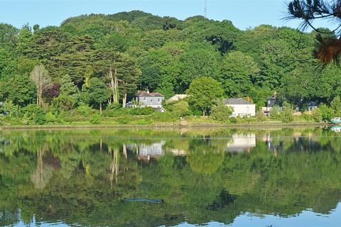 3 bedroom detached house for sale, Newham, Truro