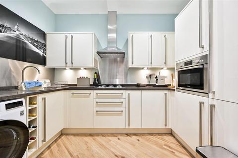 2 bedroom apartment for sale, Wesley House, London EC1A