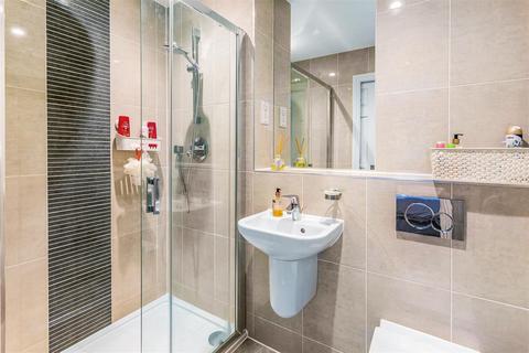 4 Lulworth Place, Epsom, KT19 8GQ