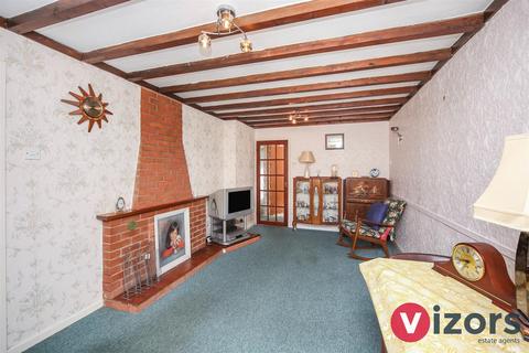 2 bedroom detached bungalow for sale, Paxford Close, Church Hill North, Redditch