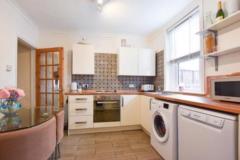 19 Castle Street, Wouldham, Rochester, ME1 3UX