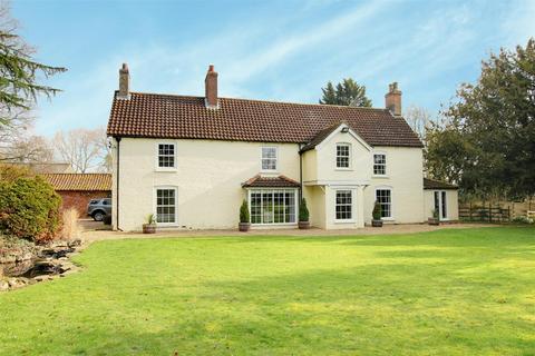 4 bedroom detached house for sale, Louth Road, Market Rasen LN8