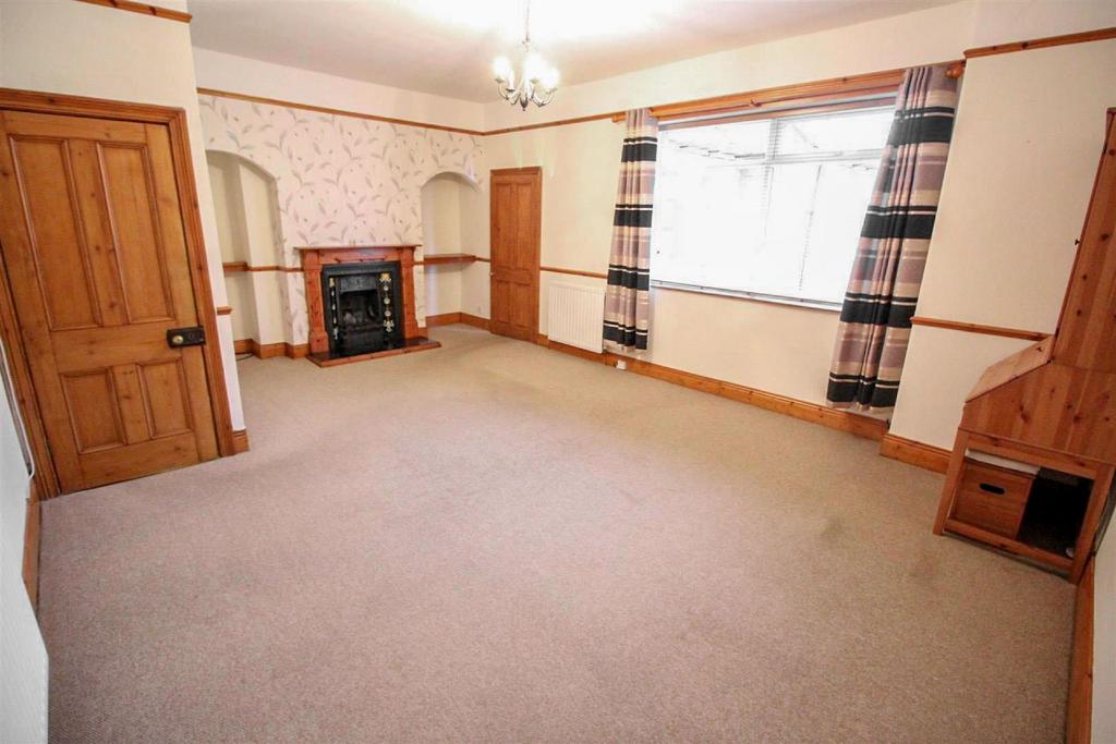 Eskdale Terrace, Cullercoats 2 bed property for sale £179,950