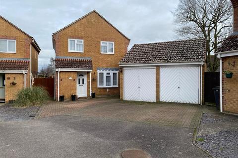 3 bedroom detached house for sale, Spencer Way, Stowmarket IP14