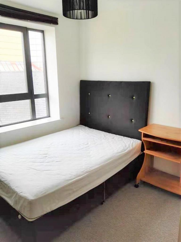 Bed 2.jpeg