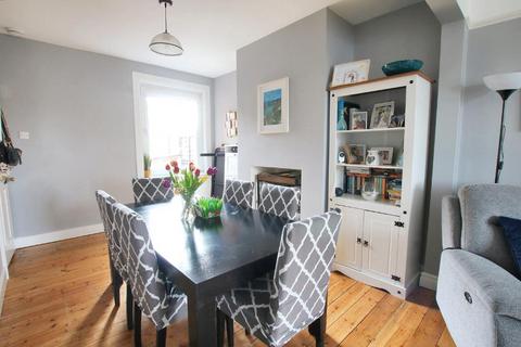 66 Upper Fairfield Road, Leatherhead, KT22 7HS