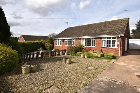 2 bedroom semi-detached bungalow to rent - Constable Close, Sproatley, Hull