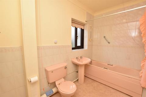 1 bedroom retirement property for sale, Lilac Court, Springfield Park, Grimsby DN33